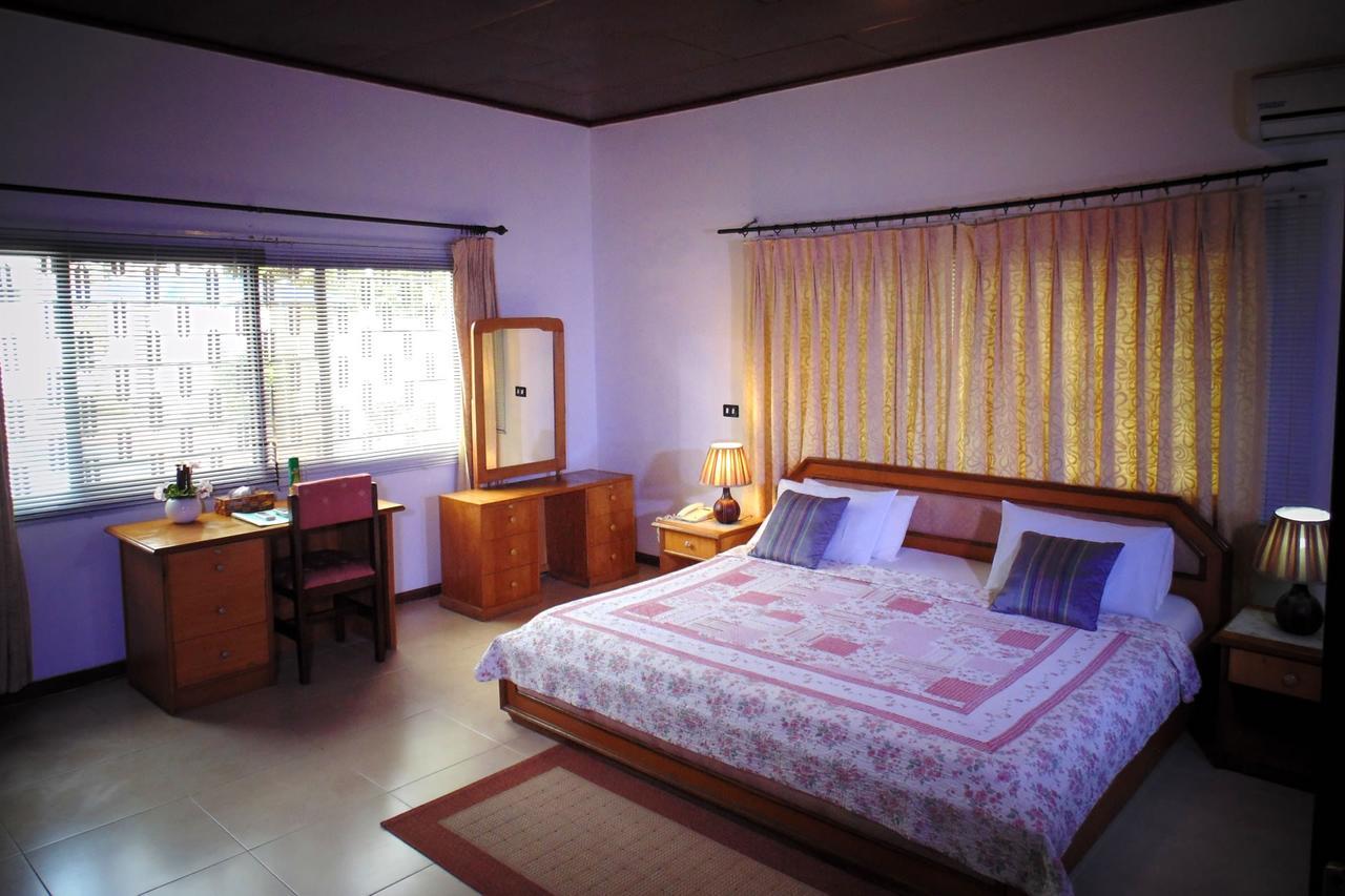 Lavender Lodge Hotel Accra Buitenkant foto