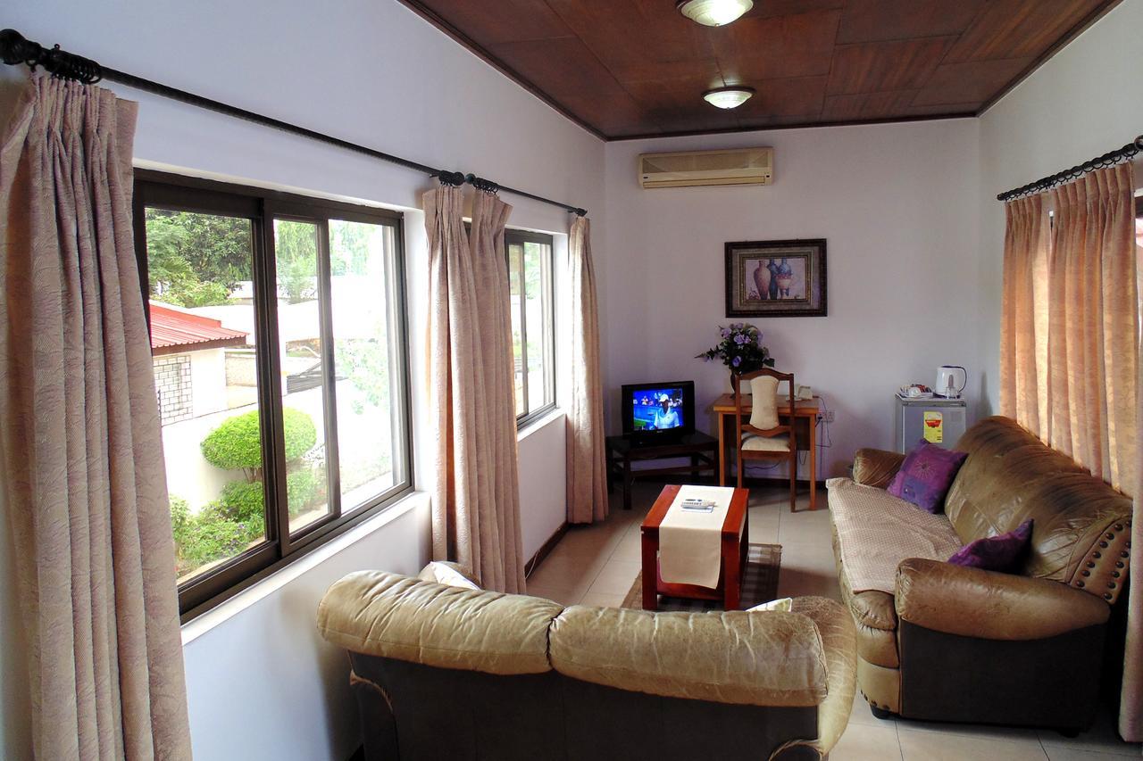 Lavender Lodge Hotel Accra Buitenkant foto
