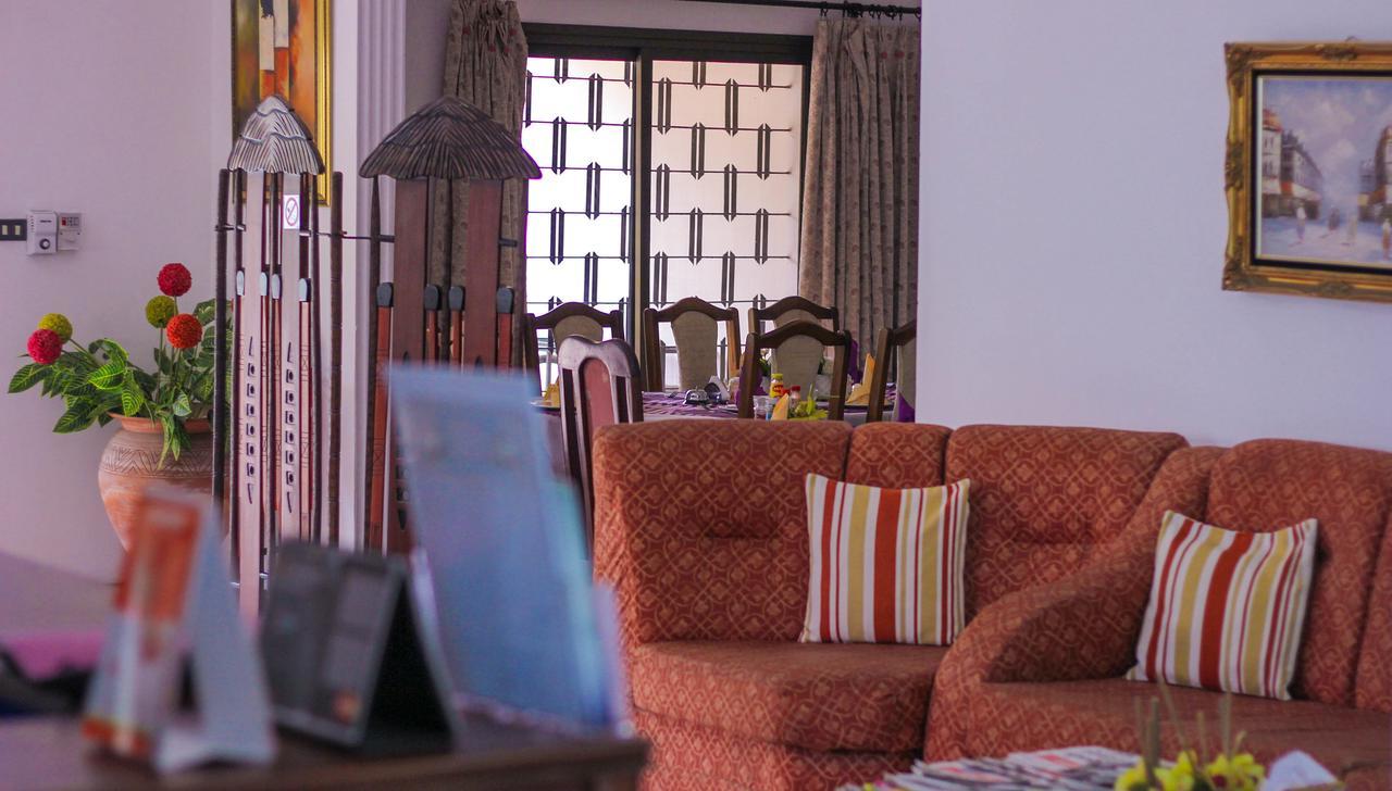 Lavender Lodge Hotel Accra Buitenkant foto