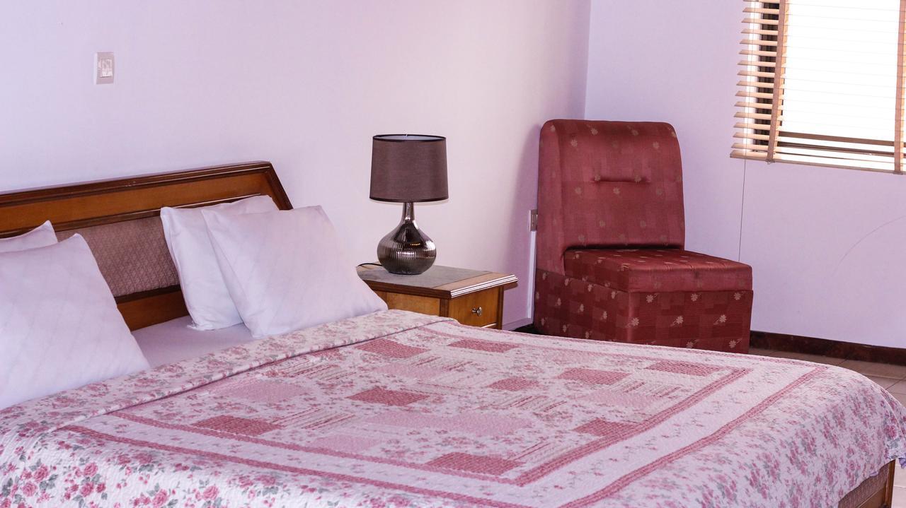 Lavender Lodge Hotel Accra Buitenkant foto
