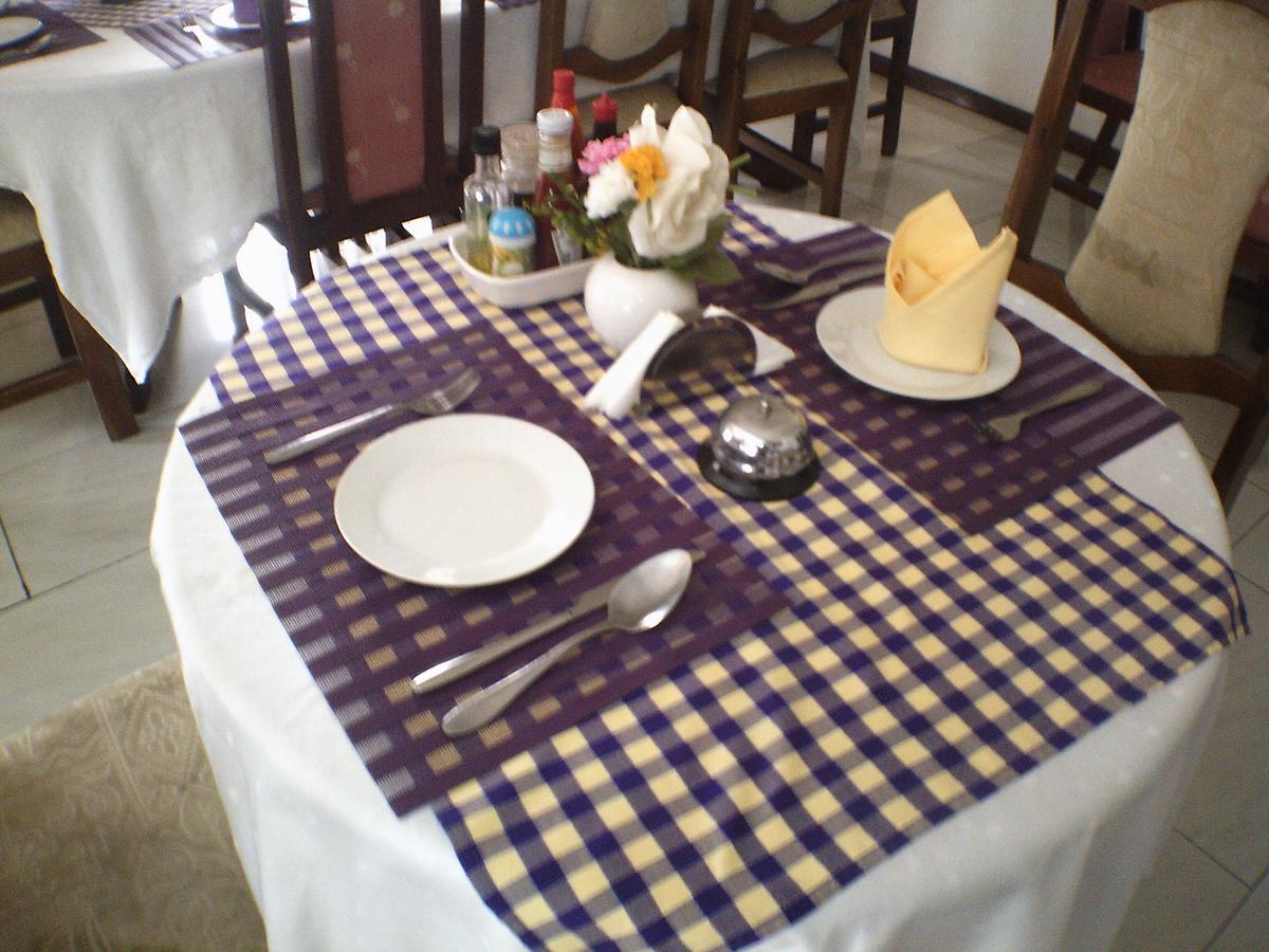 Lavender Lodge Hotel Accra Buitenkant foto