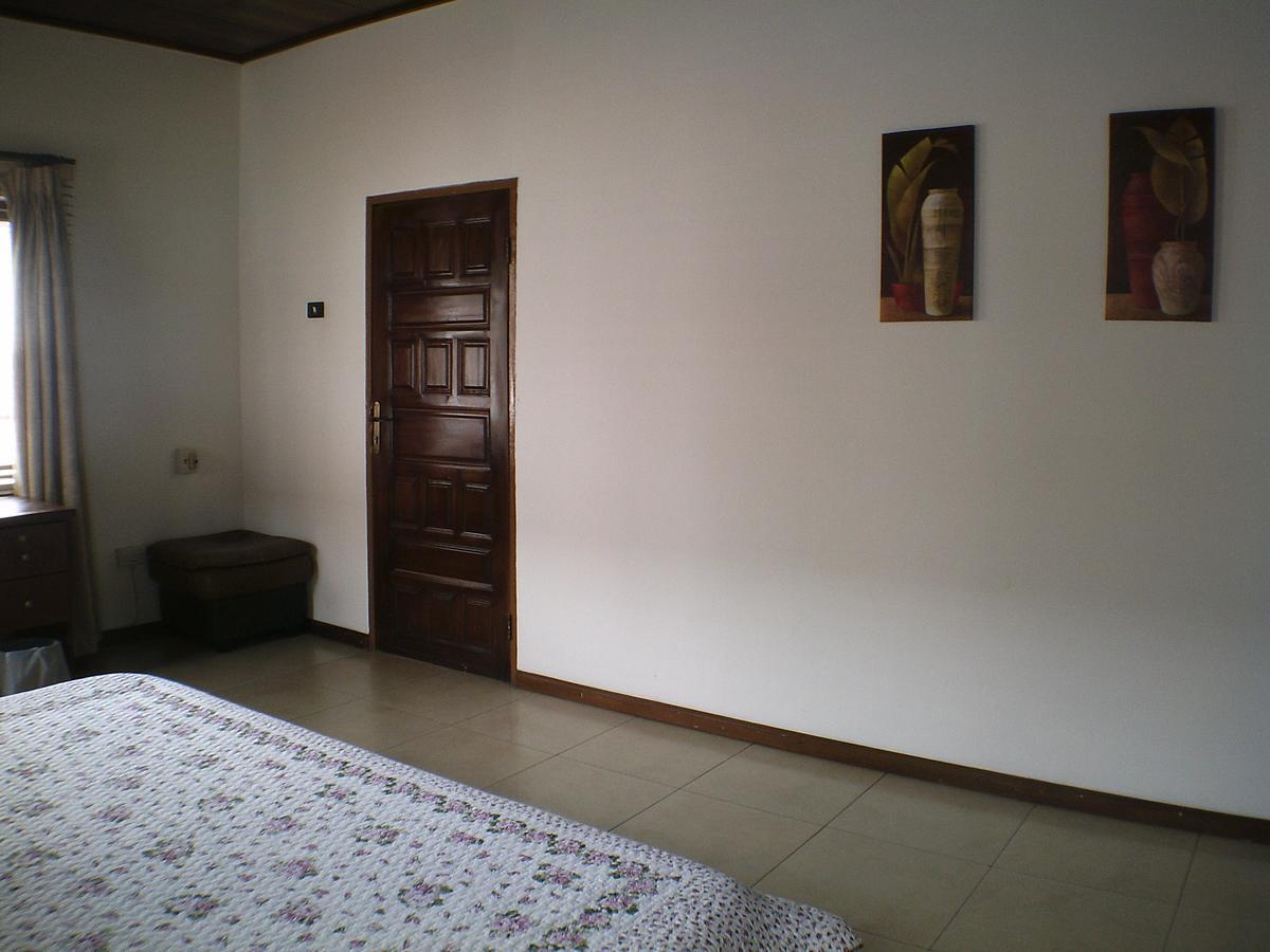 Lavender Lodge Hotel Accra Buitenkant foto
