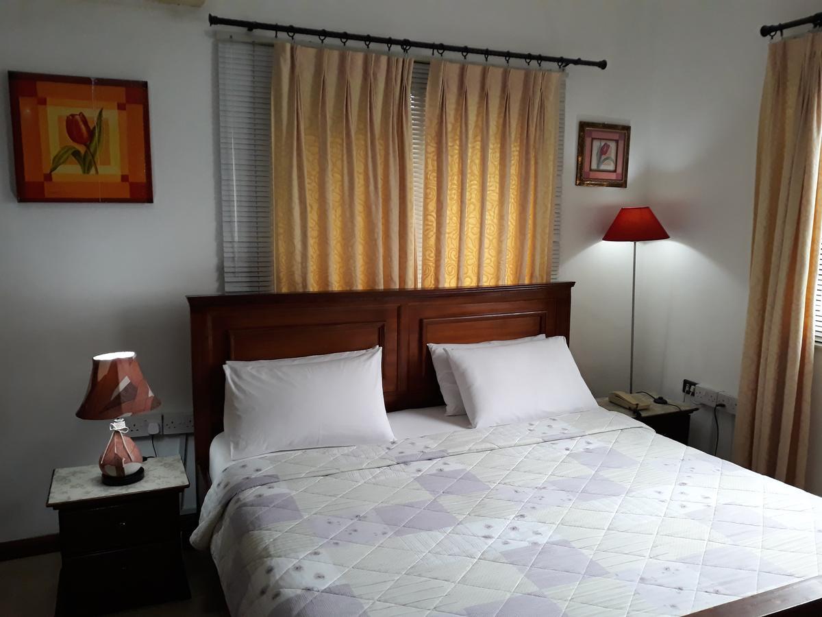 Lavender Lodge Hotel Accra Buitenkant foto
