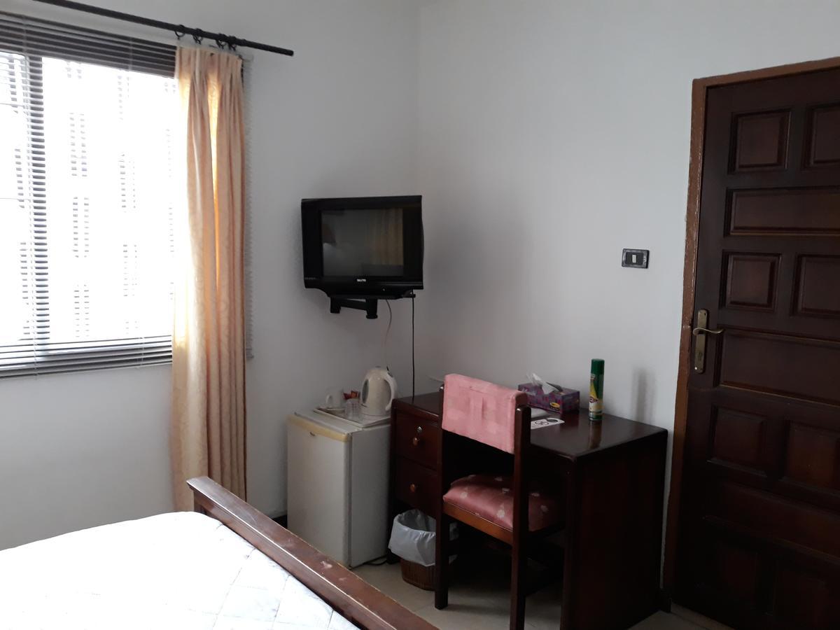 Lavender Lodge Hotel Accra Buitenkant foto