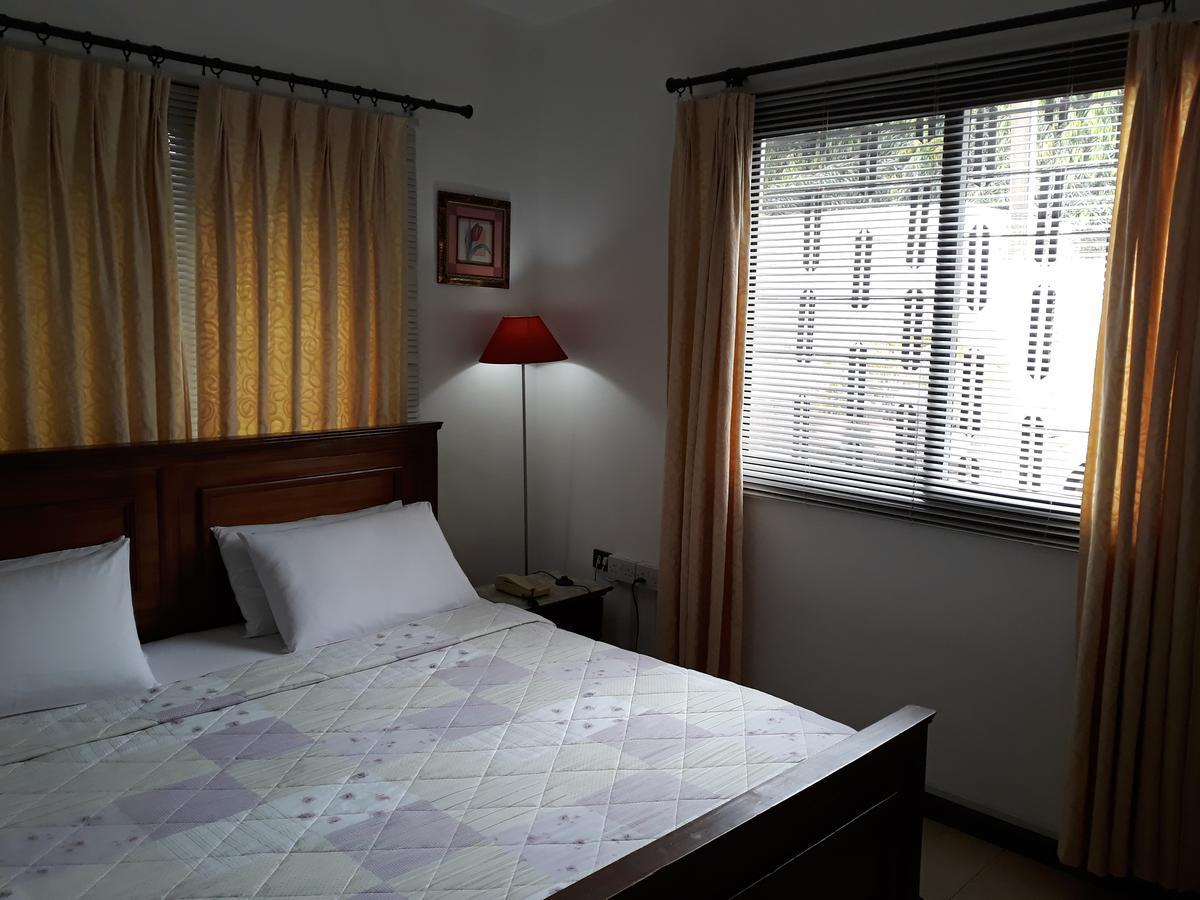 Lavender Lodge Hotel Accra Buitenkant foto